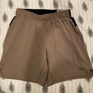 Abercrombie Men’s YPB shorts tan and black new with tags Size XS